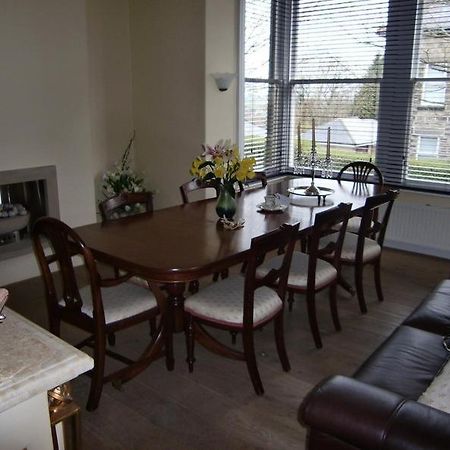 Number27Harrogate Bed & Breakfast Екстериор снимка