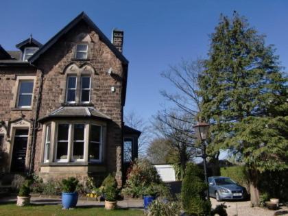 Number27Harrogate Bed & Breakfast Екстериор снимка