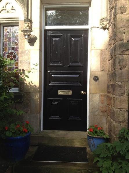 Number27Harrogate Bed & Breakfast Екстериор снимка